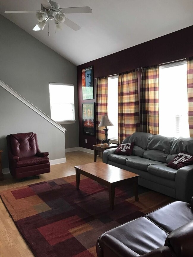 Foto del edificio - Spacious condo