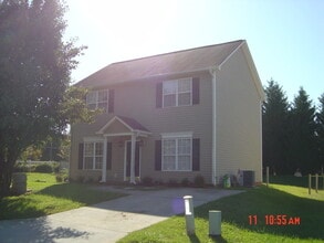 Building Photo - 2528 Wheatfield Dr