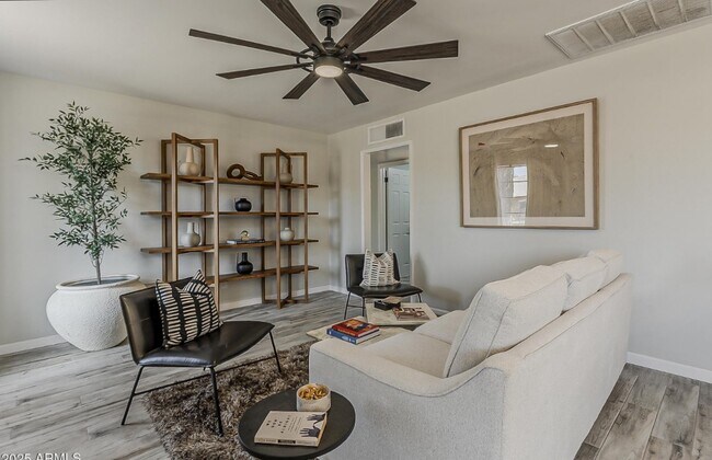 Foto del edificio - 5014 W Gardenia Ave