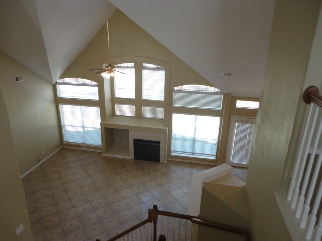 Foto del edificio - 1617 Buena Vista Drive