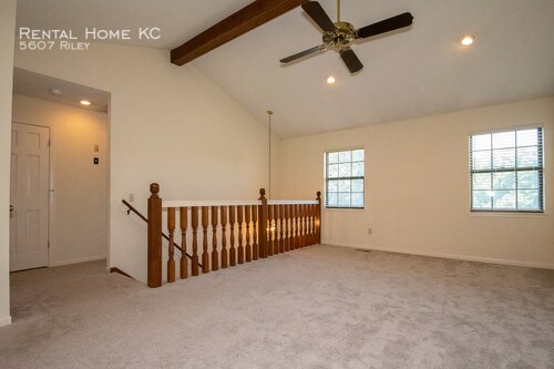 Foto del edificio - 5607 Riley St