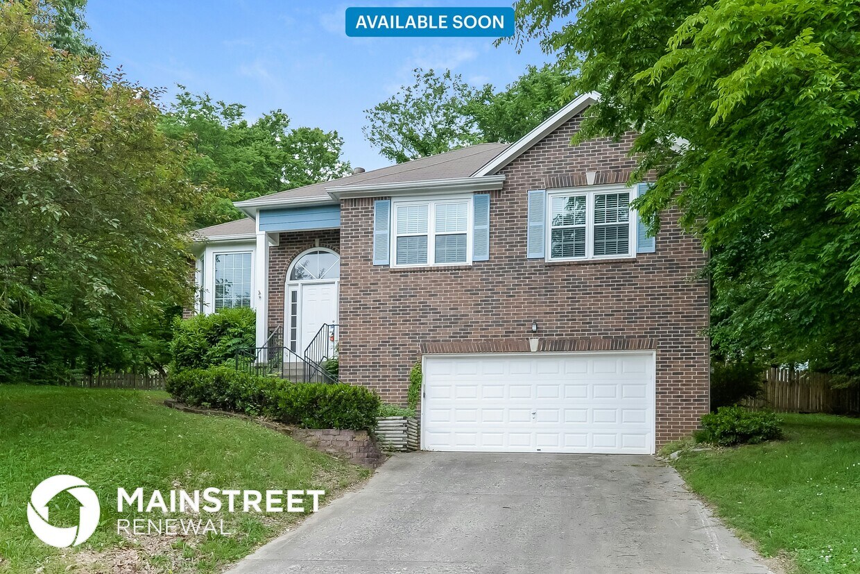 Primary Photo - 1129 Mistletoe Cir