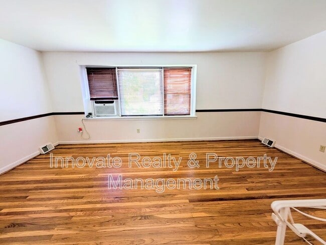 Building Photo - 1714 Loney St