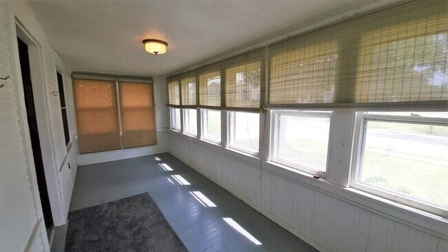 Foto del edificio - 1143 Oakland Road NE