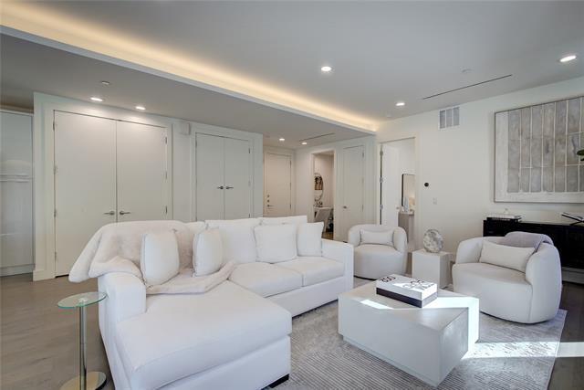 Foto del edificio - 3923 Cole Ave