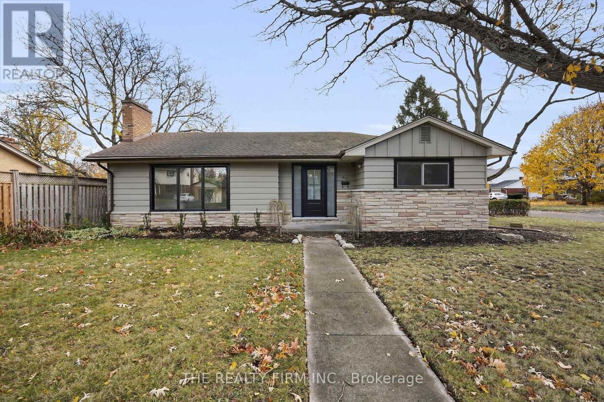 Primary Photo - 615 Santa Monica Rd