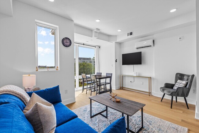 Foto del edificio - 1726 H St NE