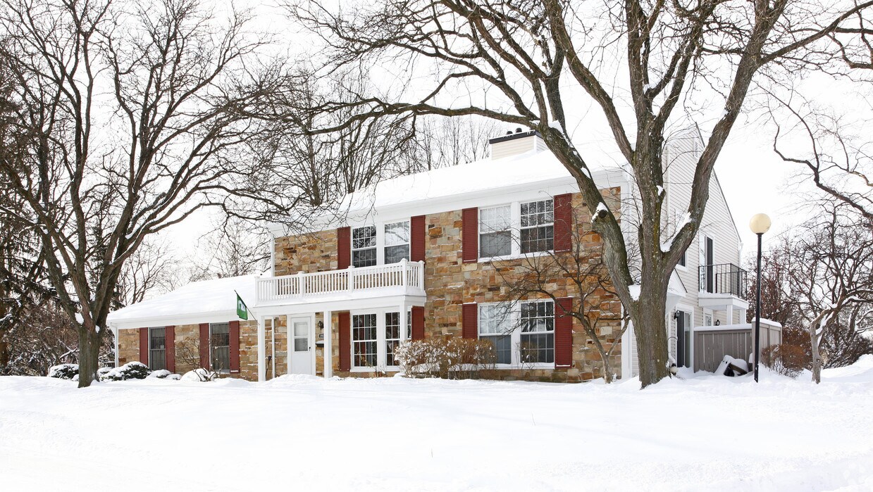 Commons Condos Apartments in Ann Arbor, MI
