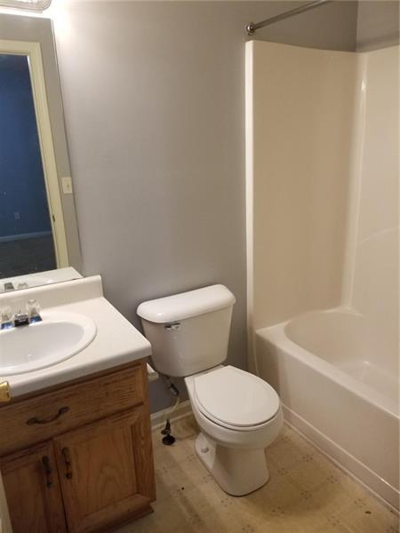 Foto del edificio - 5017 Chupp Way Cir