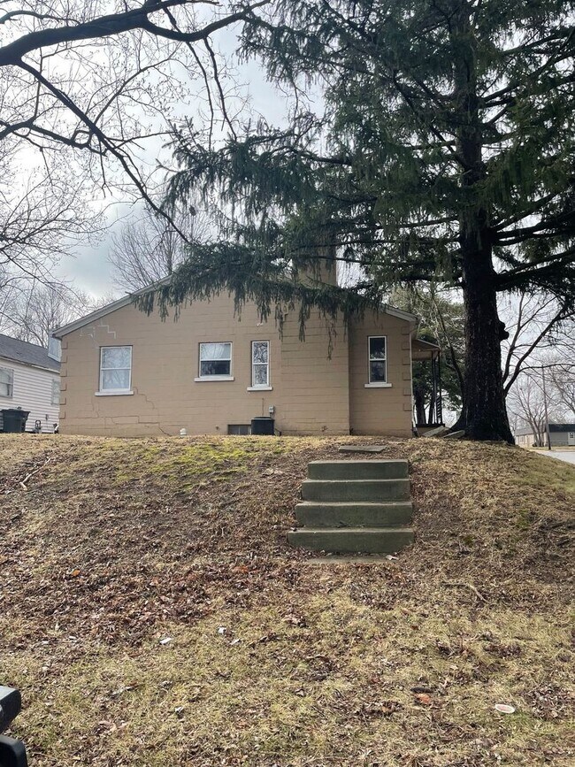 Photo - 317 S 18th St House