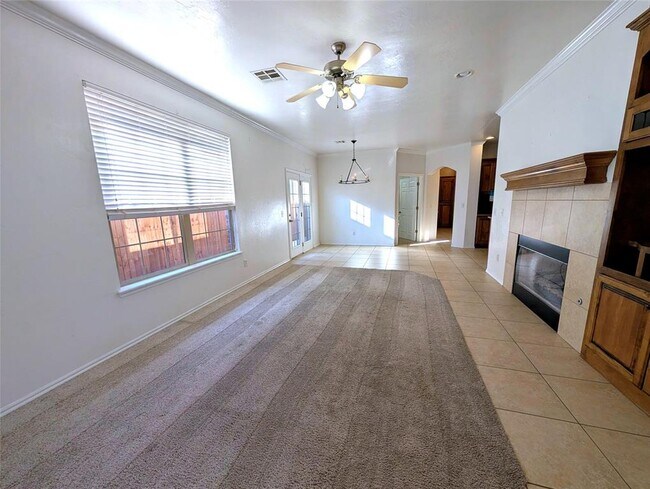 Foto del edificio - 643 Sisken Ct