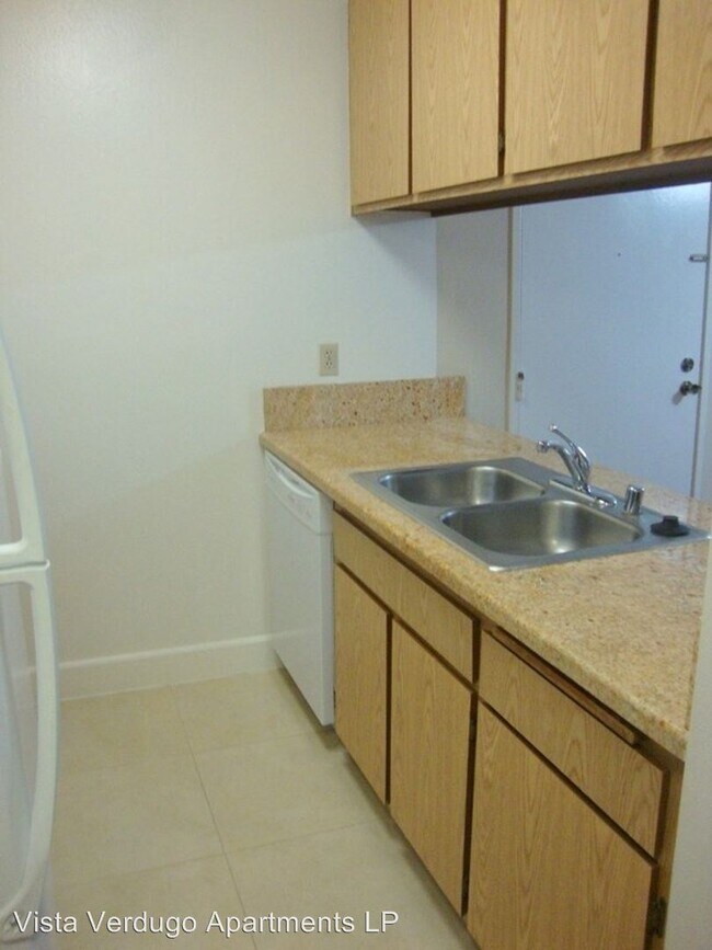 Building Photo - 1617 Cll Vaquero