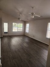 Building Photo - 9253 Vigen Cir