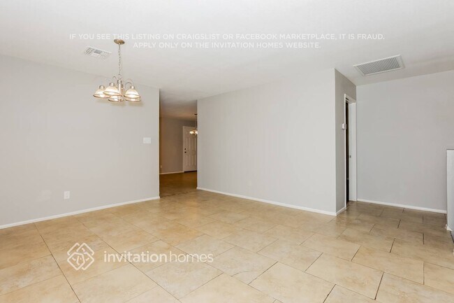 Foto del edificio - 200 N Miller St