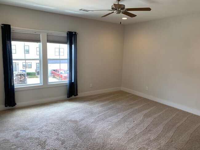 Foto del edificio - Owens Crossing Townhome