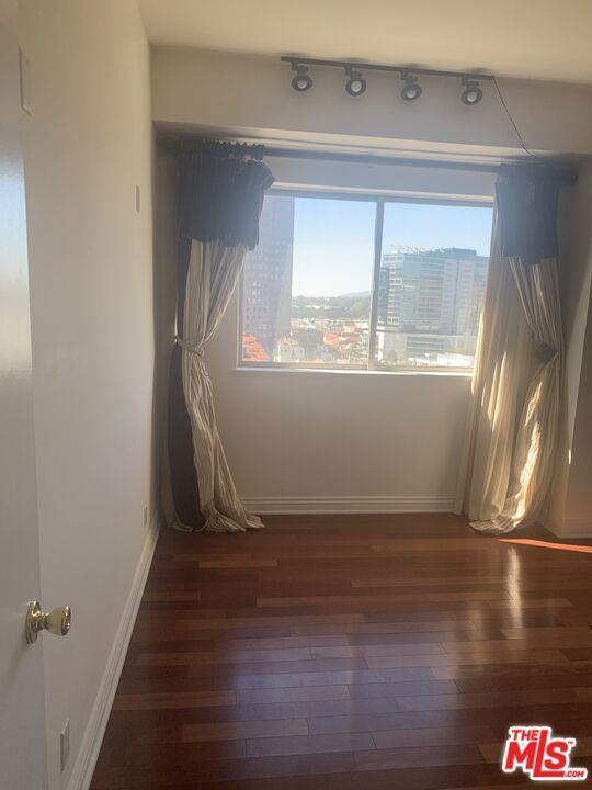Foto del edificio - 10787 Wilshire Blvd