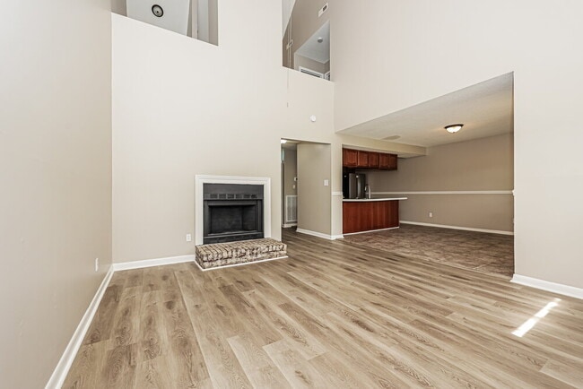Building Photo - 110 Bland Dr