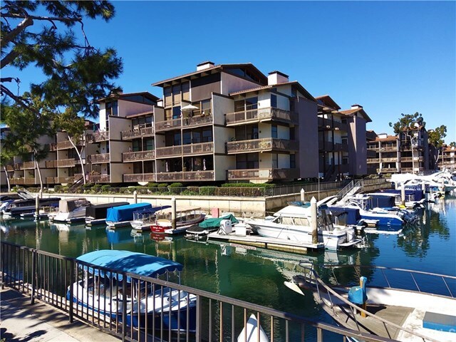 Primary Photo - 8308 Marina Pacifica Dr N