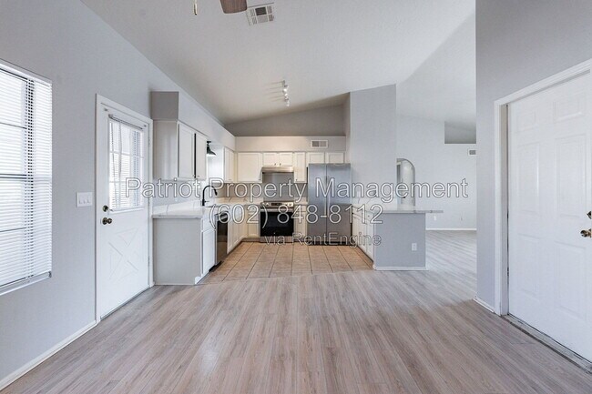 Foto del edificio - 17148 E Salida Dr