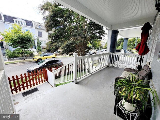 Foto del edificio - 1433 Perry Pl NW