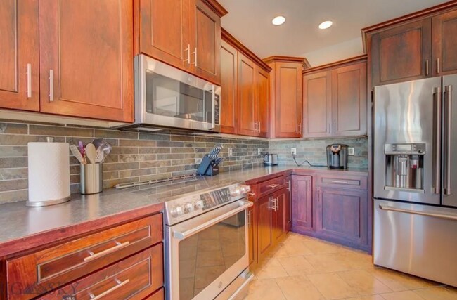 Foto del edificio - Charming 5-Bedroom Family Home