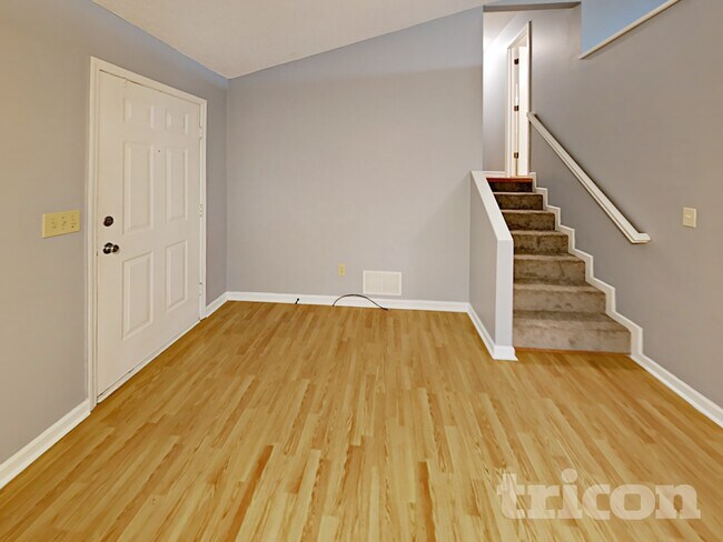 Building Photo - 140 Remington Ln