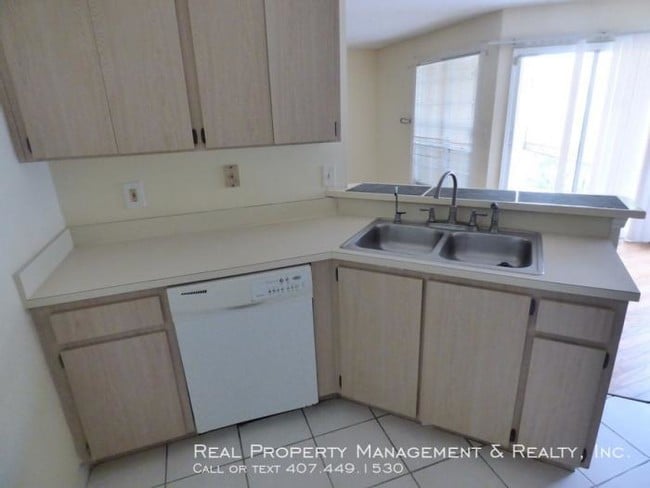 Building Photo - 3 bedroom in Orlando FL 32811