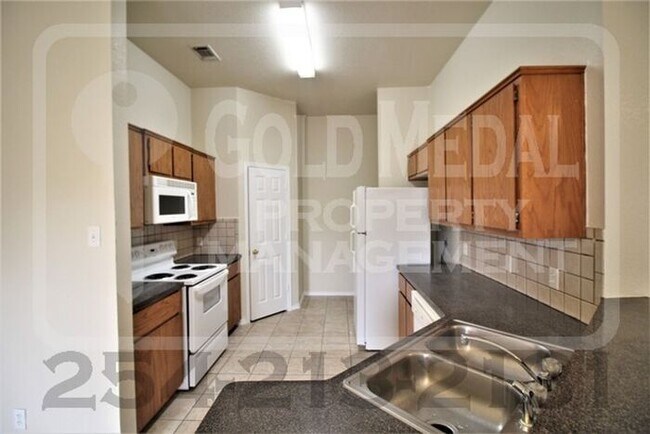 Building Photo - 4109 Elms Run Cir