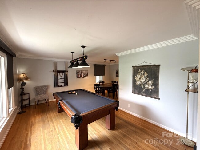 Building Photo - 1600 Paddock Cir