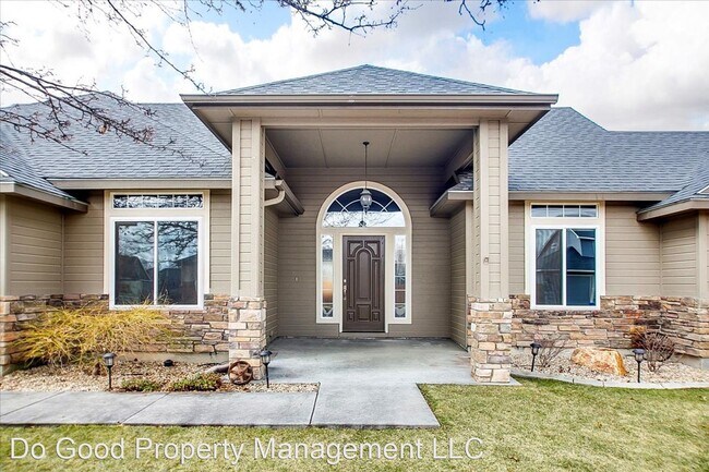 Foto del edificio - 3 br, 2 bath House - 5495 S Acheron Ave