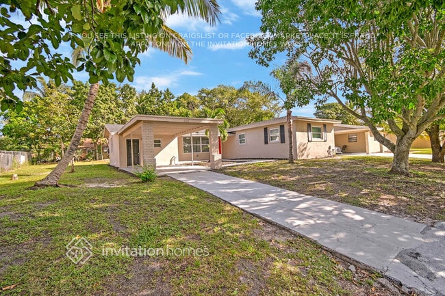 Building Photo - 525 Dolphin Dr