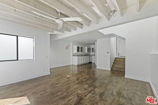 Foto del edificio - 29221 Heathercliff Rd