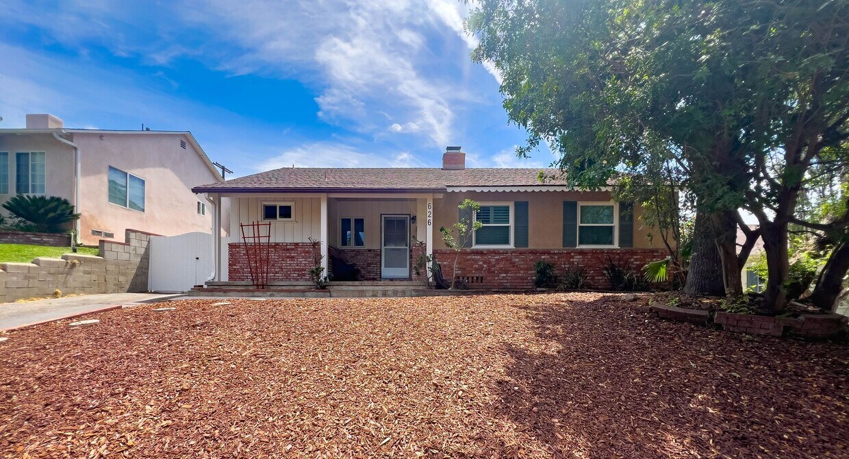 Foto principal - Spacious 3BR Home in Prime Burbank!