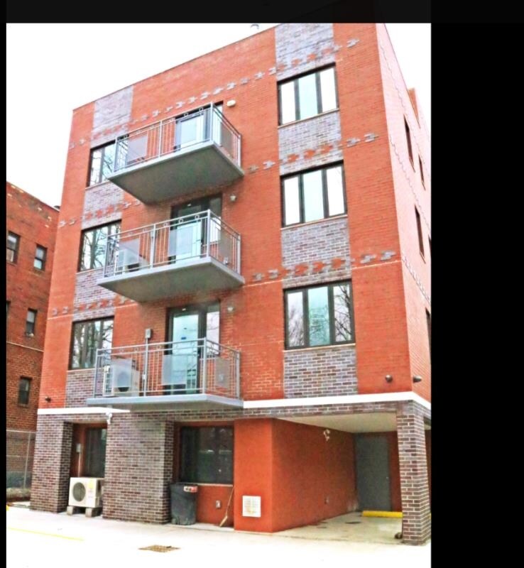 Building Photo - 10838 41st Ave