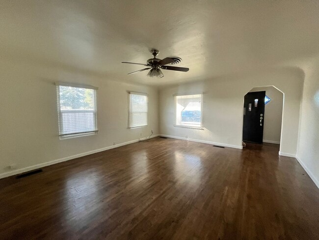 Building Photo - 620 N O St