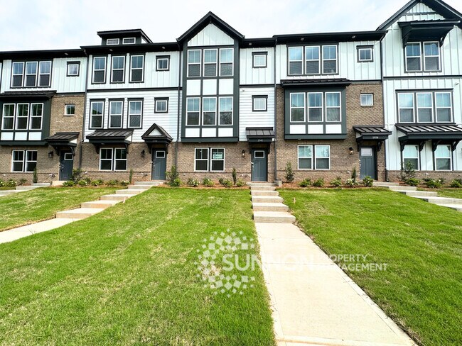 Foto del edificio - Brand New 3BR 2 Full & 2 Half BA Townhome ...