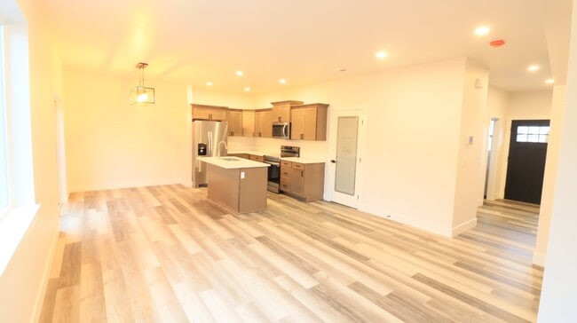 Building Photo - 61379 Brosterhous Road