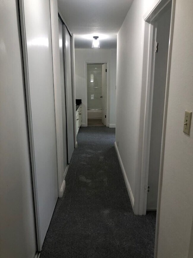 Foto del edificio - 5800 San Juan Way