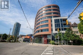 Building Photo - 90 Trinity St