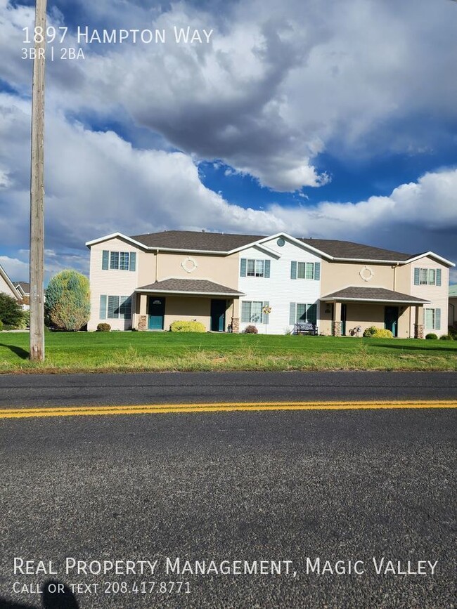 Building Photo - Beautiful 2 story condo!