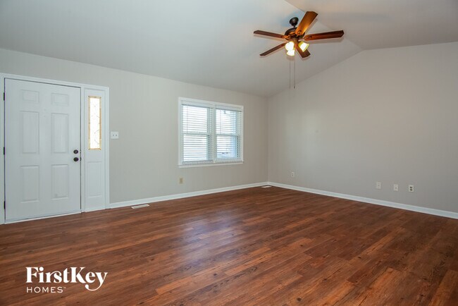 Building Photo - 2449 Amity Ave