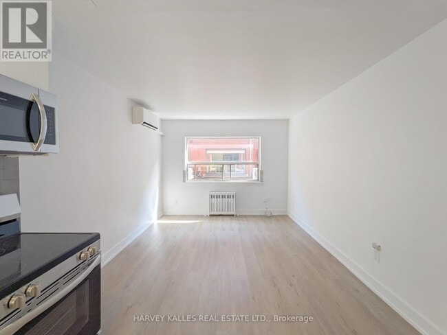 Building Photo - 68-68 Fifteenth St