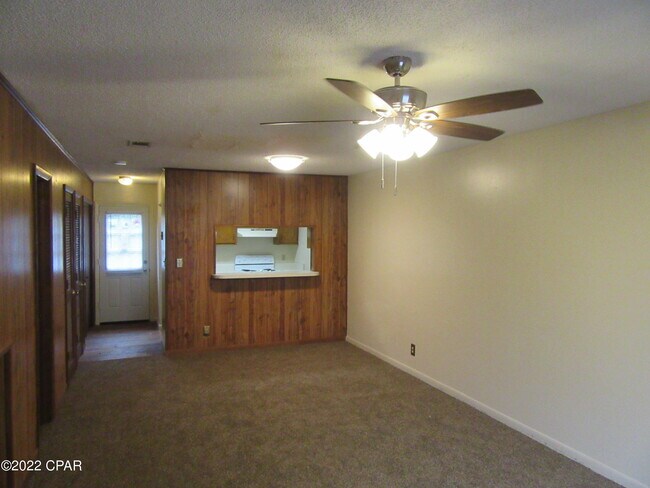 Foto del edificio - 4442 Crutchfield Dr
