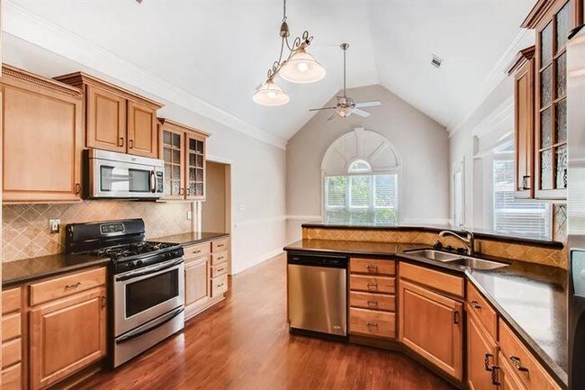 Building Photo - 6400 Crest Manor Ct, McDonough, GA 30253