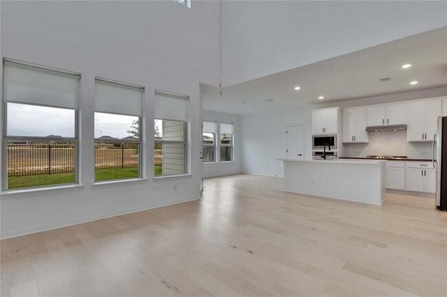 Building Photo - 18104 Clairess Ln