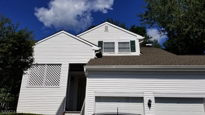 Primary Photo - 100 Smithfield Ct