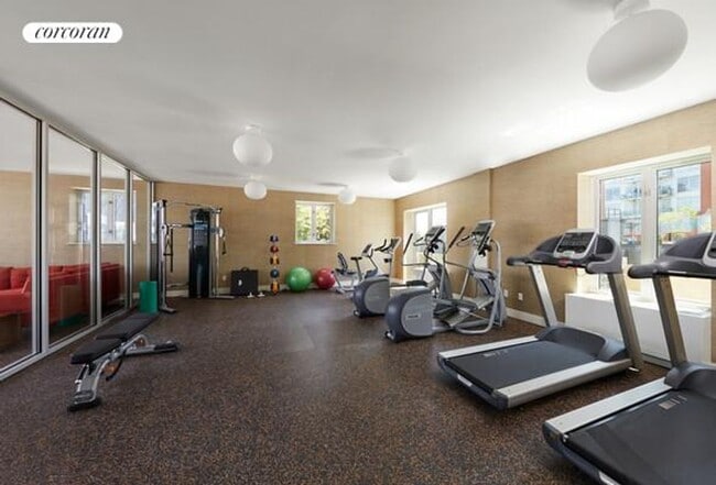 Building Photo - 41-23 Crescent St