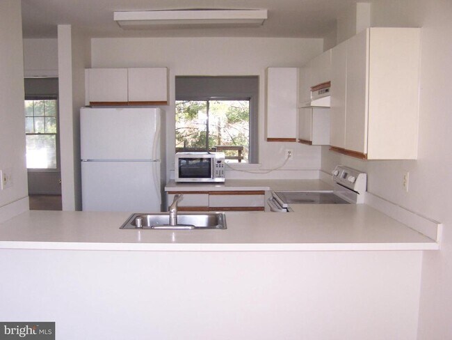 Foto del edificio - 10817 Littleford Ln