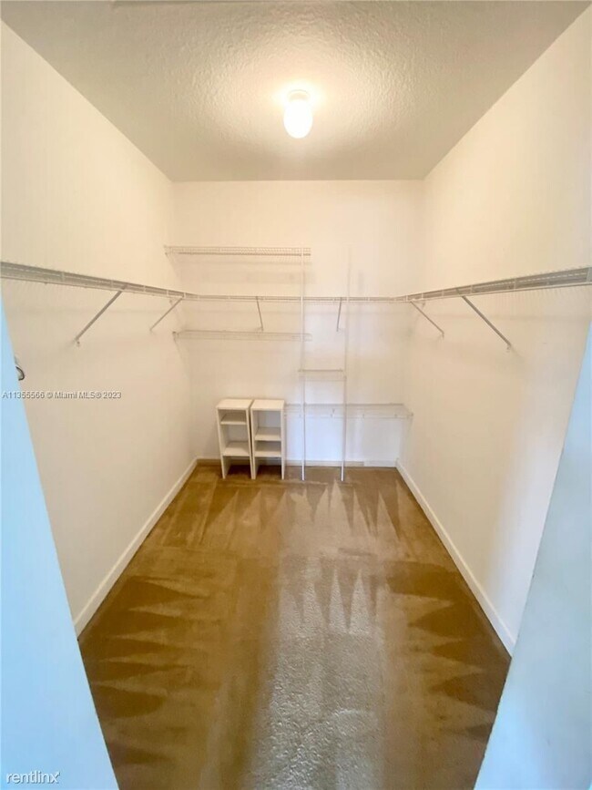 Foto del edificio - 5 br, 3 bath House - 13753 SW 124th Avenue Rd