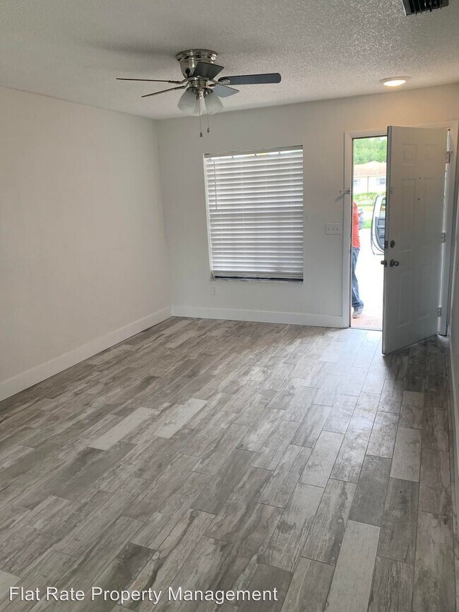 Foto del edificio - 4900 Dover Cir